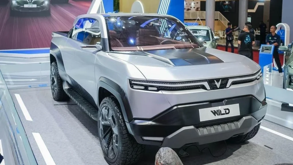 Mobil Listrik VinFast Mirip Tesla Cybertruck Heboh di GJAW 2025!